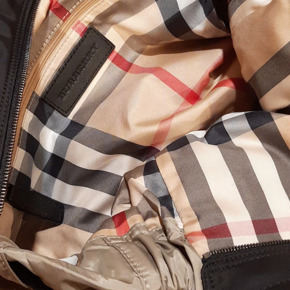🪶Shoulder/Tote Bag with Plaid Interior, Zip Closure🪶 - Picture 11 of 13